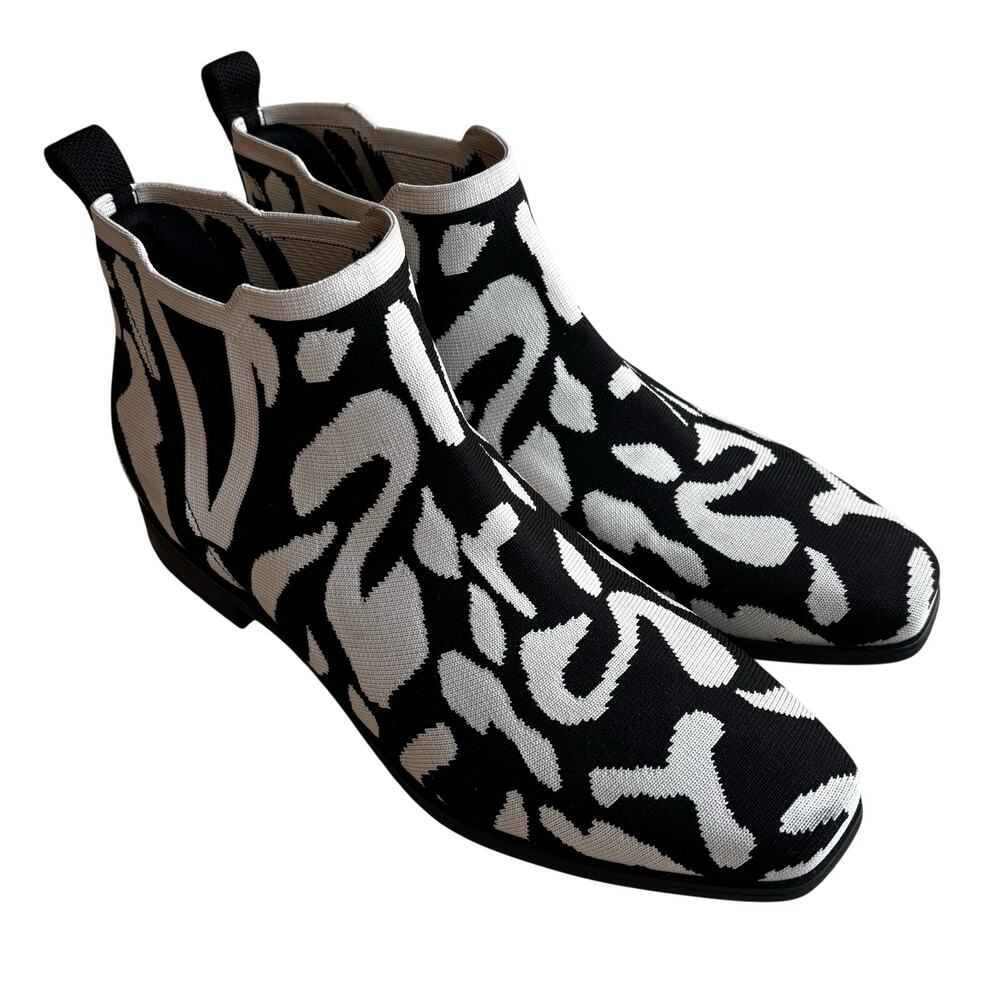Vivaia ankle boots pull on black & beige animal print EU 43 / US 12 low heel